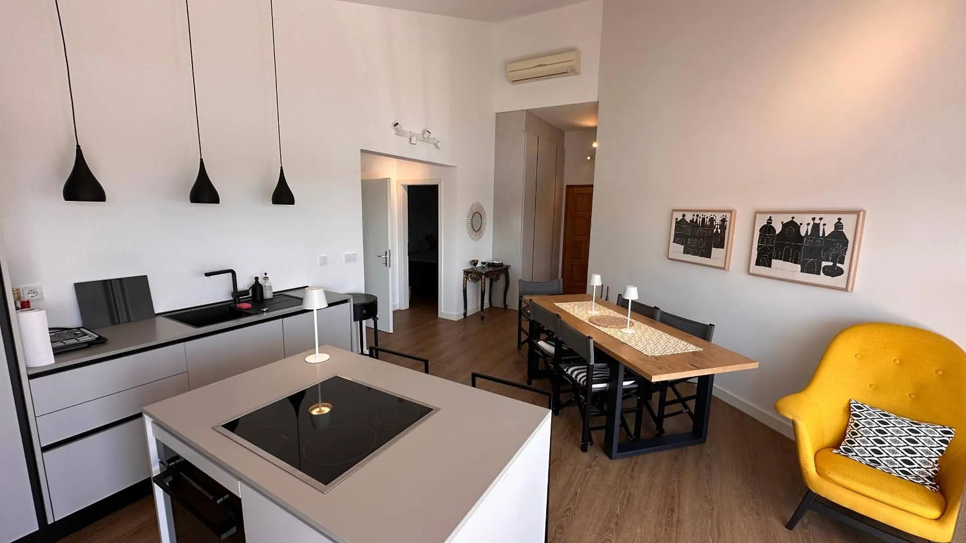 Apartment Nelly Gold 메덜린